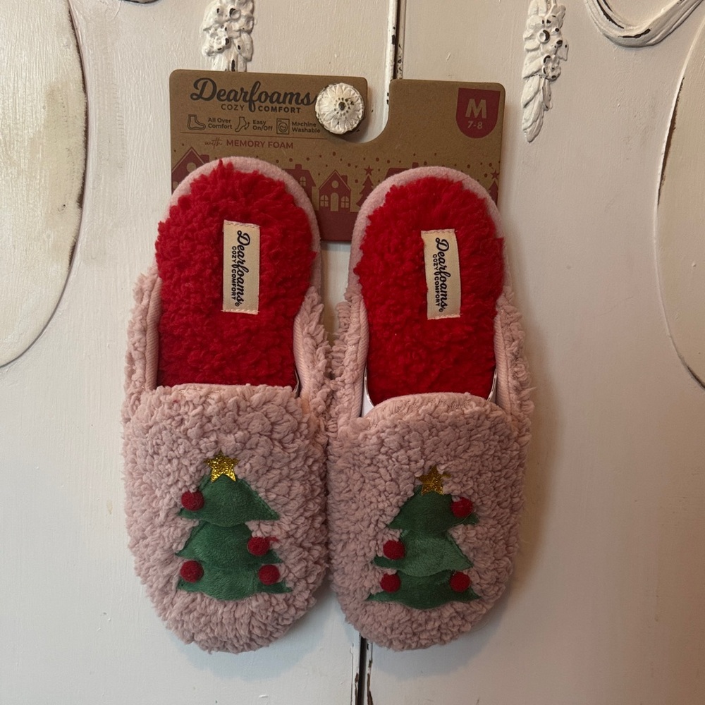 Dearfoams Red and Pink Women's Slippers